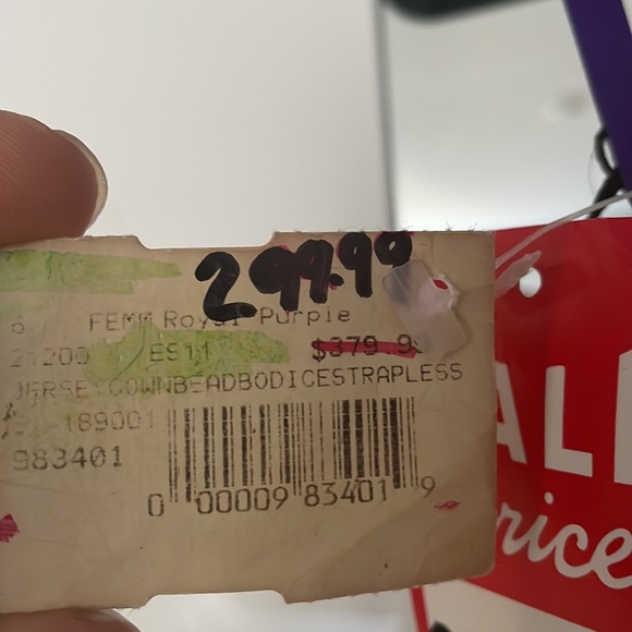 Beautiful rhinestoned purple gown - Picture 5 of 8